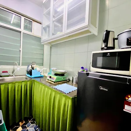 Izdisa Muslim Homestay For Muslim Groundfloor Pool View Port Dickson Exterior photo