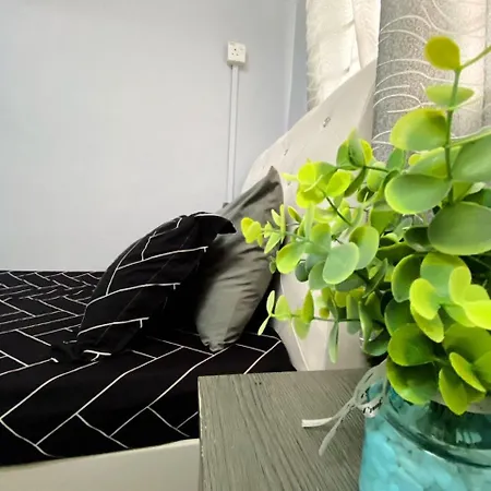 Izdisa Muslim Homestay For Muslim Groundfloor Pool View Port Dickson Exterior photo