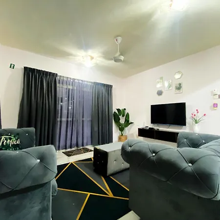 Izdisa Muslim Homestay For Muslim Groundfloor Pool View Port Dickson Exterior photo