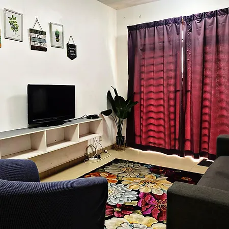 Izdisa Muslim Homestay For Muslim Groundfloor Pool View Port Dickson Exterior photo