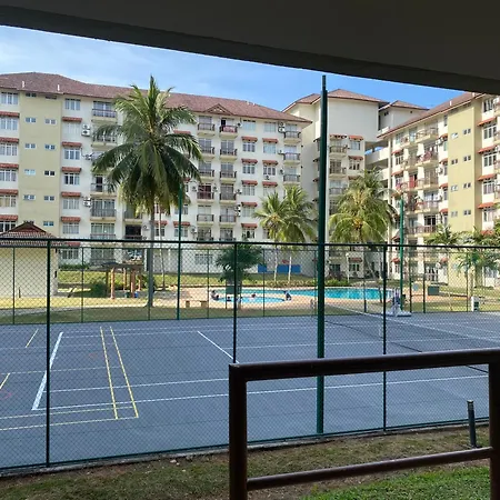 Izdisa Muslim Homestay For Muslim Groundfloor Pool View Port Dickson Exterior photo