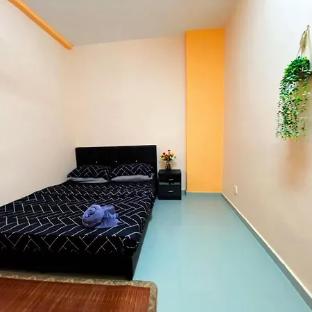 Izdisa Muslim Homestay For Muslim Groundfloor Pool View Port Dickson Room photo