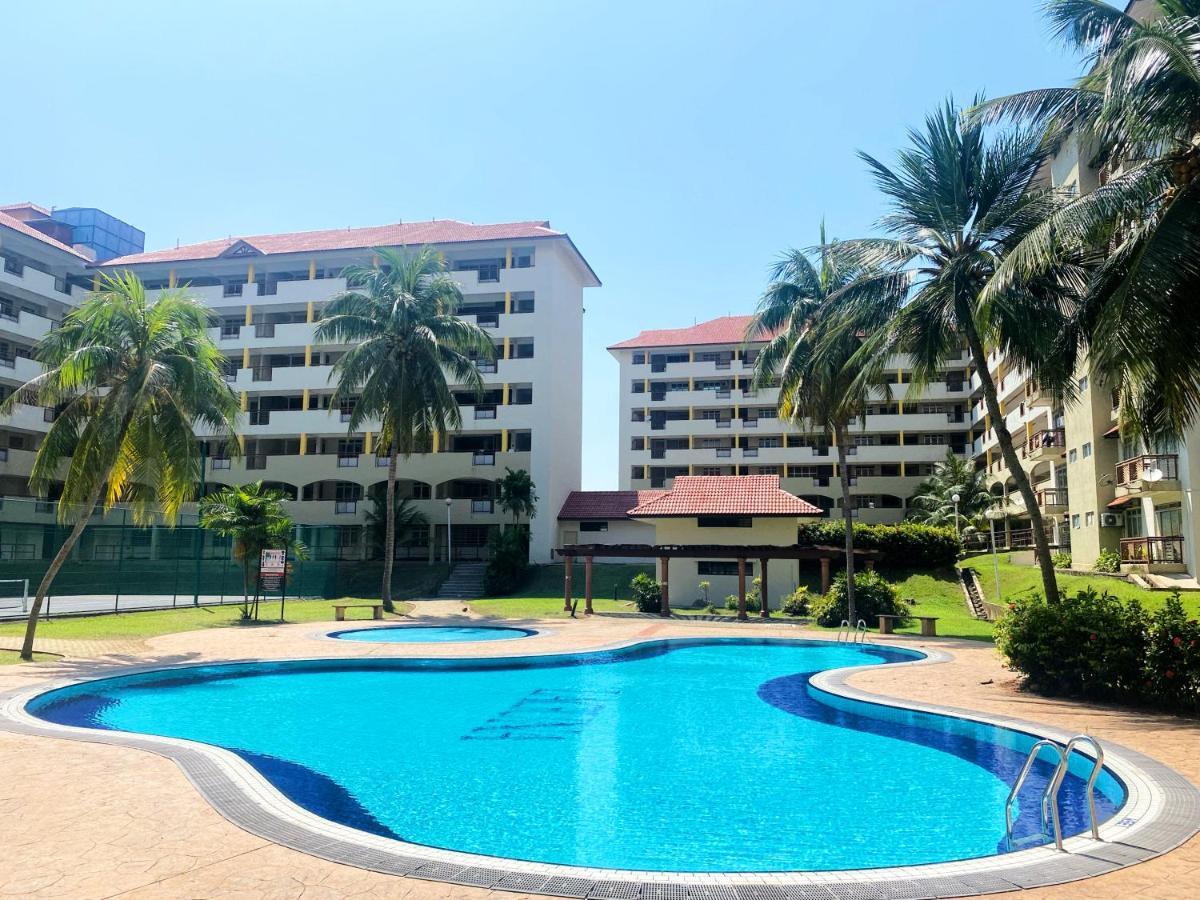 Izdisa Muslim For Muslim Groundfloor Pool View Apartment *
