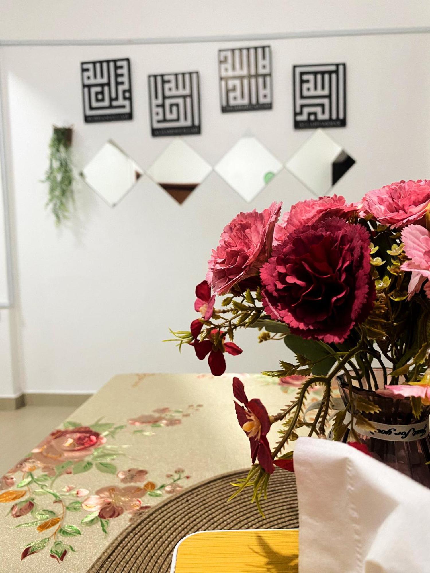Izdisa Muslim For Muslim Groundfloor Pool View Apartment *